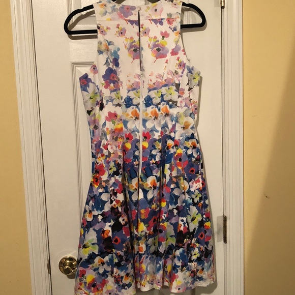 Maggie London floral dress - Picture 2 of 3